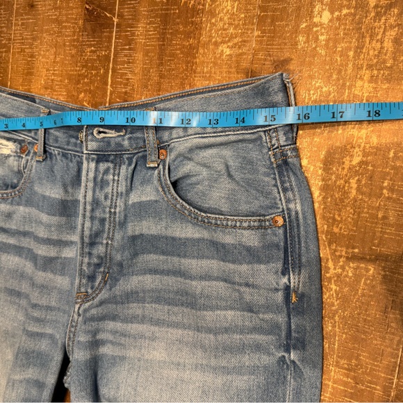 American Eagle Distressed Button Fly Hi-Rise Girlfriend Jeans - Picture 15 of 16